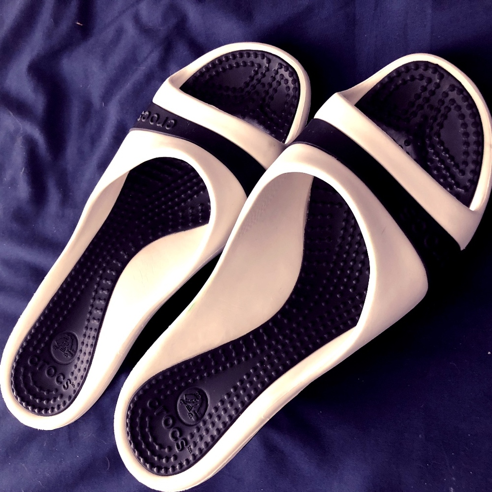 Crocs Sassari Wedges in Black and White - Size 11